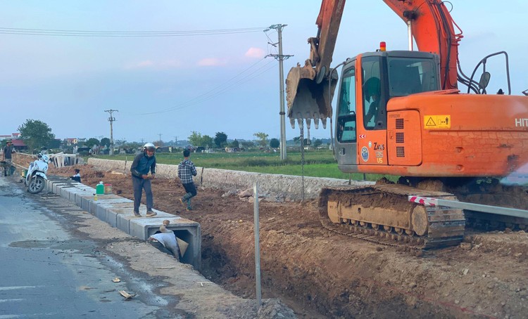 Bộ KH&ĐT đang khẩn trương hoàn thiện danh mục, phương án phân bổ vốn đầu tư công thuộc Chương trình phục hồi và phát triển kinh tế - xã hội để báo cáo Thủ tướng Chính phủ. Ảnh: Tiên Giang