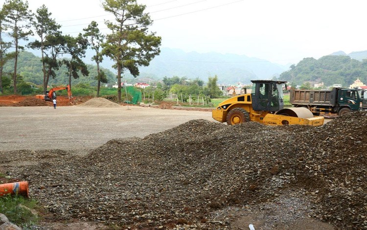 Nhiều dự án có sử dụng đất tại tỉnh Hòa Bình đưa ra tiêu chí khác tại yêu cầu sơ bộ về năng lực, kinh nghiệm. Ảnh minh họa: Nhã Chi