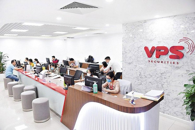 Công ty Chứng khoán VPS thông báo từ nhiệm vai trò đại lý đăng ký, lưu ký và vai trò đại lý quản lý tài sản bảo đảm đối với nhiều loại trái phiếu doanh nghiệp. Ảnh: NC st