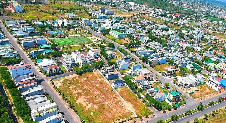 Theo kế hoạch, năm 2023, Quảng Ngãi sẽ đấu giá đất 14 dự án nhưng đến nay mới có 2 dự án được đấu giá thành công. Ảnh: Lê Danh