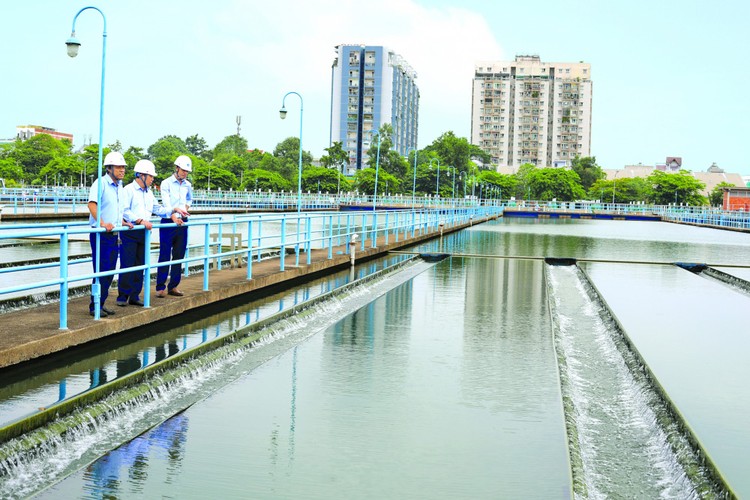 Hệ thống nhà máy nước, mạng lưới cấp nước phủ khắp TP.HCM với công nghệ hiện đại giúp Sawaco giảm dần tỷ lệ khai thác nước ngầm