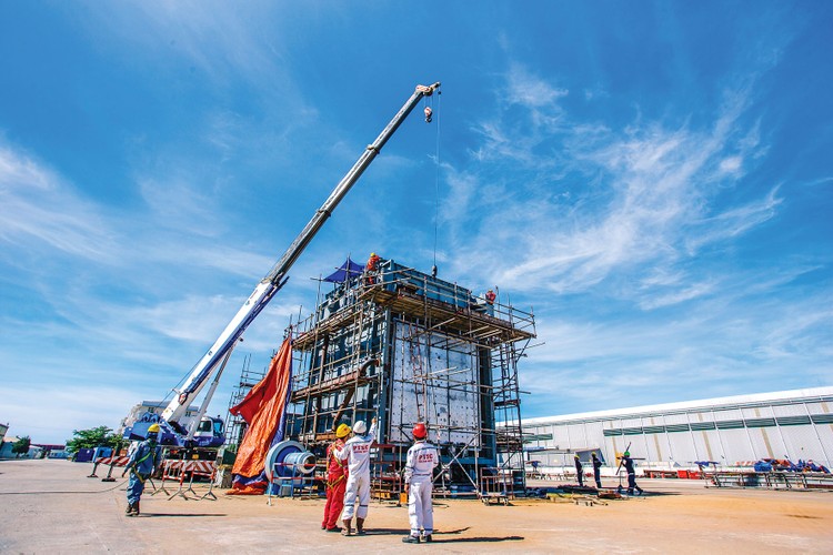 Quy định tại Luật Đấu thầu (sửa đổi) giúp doanh nghiệp chủ động được kế hoạch kinh doanh, đầu tư, sáng tạo và năng động hơn trong quá trình hoạt động. Ảnh: Nhã Chi