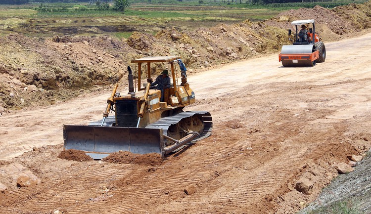 Công ty CP Đầu tư và Xây dựng VINA2 là thành viên Liên danh nhà đầu tư Dự án thành phần đoạn Diễn Châu - Bãi Vọt. Ảnh minh họa: Nguyễn Nam