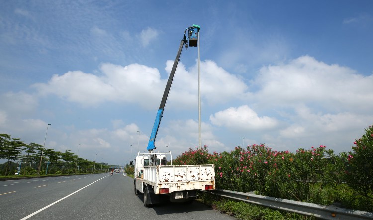 Gói thầu số 25 Thi công hệ thống điện chiếu sáng thuộc Dự án Cao tốc Tuyên Quang - Hà Giang (giai đoạn 1) - đoạn qua tỉnh Tuyên Quang có giá gần 70 tỷ đồng. Ảnh minh họa: Nhã Chi