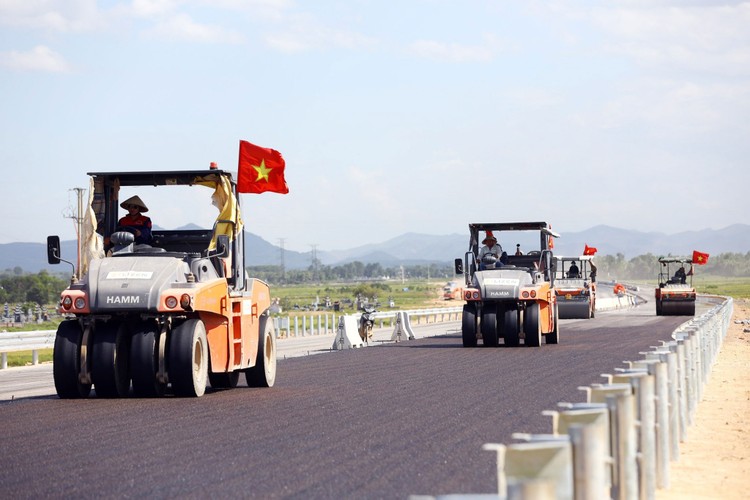 Dự án Đường liên kết vùng Hòa Bình - Hà Nội và cao tốc Sơn La (Hòa Bình - Mộc Châu) có tổng chiều dài khoảng 50 km, tổng mức đầu tư 4.120 tỷ đồng. Ảnh minh họa: Tường Lâm