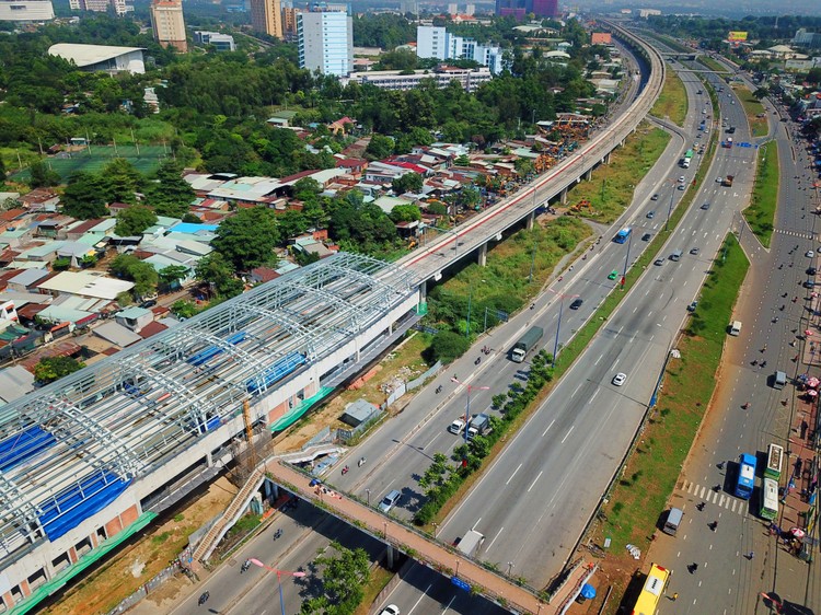 Tại các dự án sử dụng nguồn vốn ODA và vốn vay ưu đãi, một số nhà tài trợ yêu cầu phải ký kết trước hợp đồng thương mại như một điều kiện để đàm phán, ký kết thỏa thuận vay. Ảnh: Tiên Giang