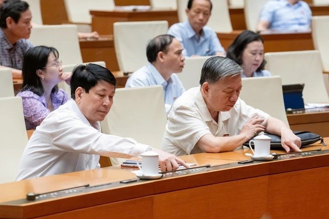 Các đại biểu Quốc hội đã thông qua nghị quyết về một số cơ chế, chính sách đặc biệt phát triển kinh tế tư nhân