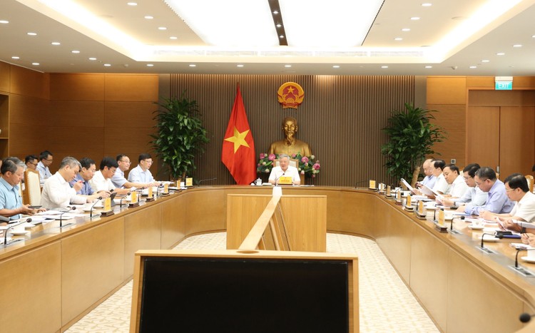 Phó Thủ tướng Chính phủ Nguyễn Hòa Bình chủ trì cuộc họp Ban Chỉ đạo 751 về giải quyết các vấn đề khó khăn, vướng mắc các dự án tồn đọng. Ảnh: Nguyễn Hoàng