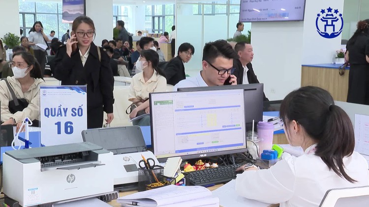 Phó Thủ tướng Nguyễn Chí Dũng yêu cầu không làm gián đoạn hoạt động cung cấp dịch vụ công cho người dân, doanh nghiệp trước và sau thời điểm sắp xếp lại bộ máy. Ảnh: NC st