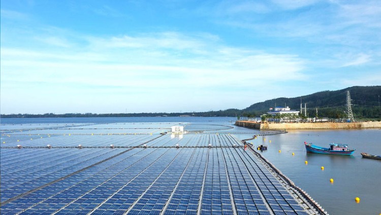 Công ty CP Tư vấn Xây dựng điện 1 lên kế hoạch rót 800 tỷ đồng vào Dự án Điện mặt trời nổi Sông Bung 5. Ảnh minh họa: NC st