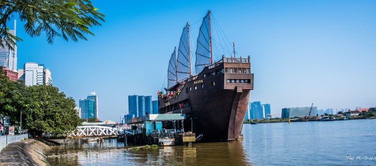 Agribank đấu giá khoản nợ 134 tỷ đồng của chủ nhà hàng Elisa Floating Restaurant