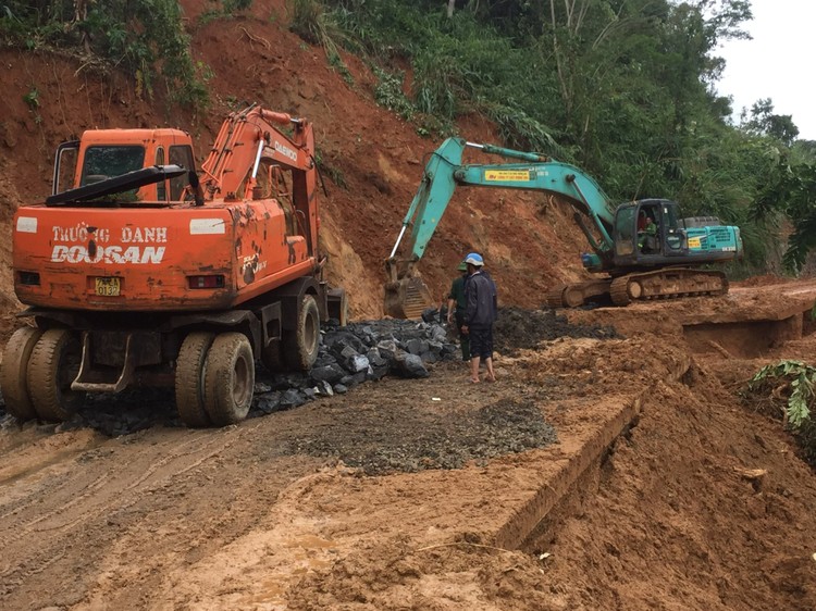 Binh đoàn 12 hỗ trợ cứu hộ cán bộ, chiến sĩ mất tích tại Quảng Trị