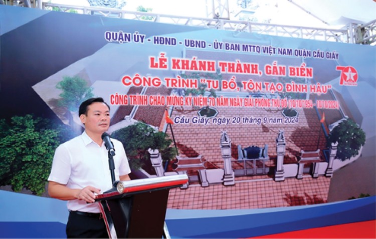 Ông Bùi Tuấn Anh - Chủ tịch UBND quận Cầu Giấy phát biểu tại buổi lễ