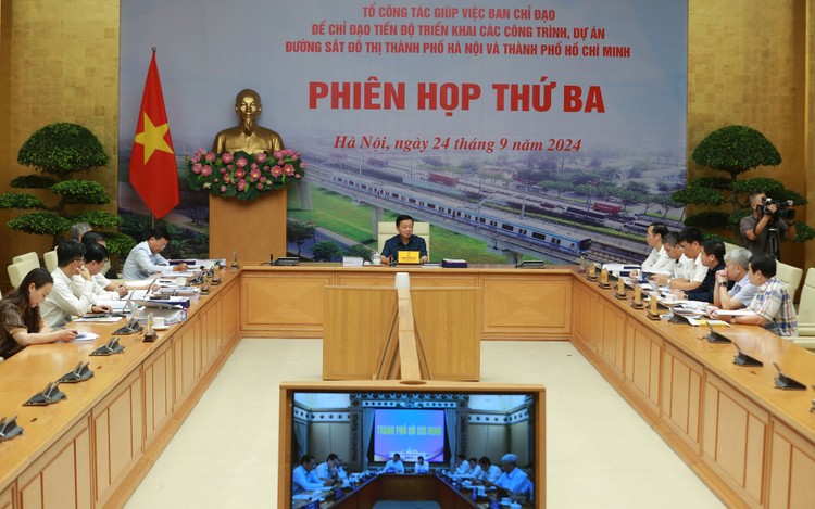 Phó Thủ tướng Trần Hồng Hà đề nghị Hà Nội, TP.HCM đề xuất cụ thể những nhóm cơ chế, chính sách cần thiết để phát triển đường sắt đô thị. Ảnh: Minh Khôi