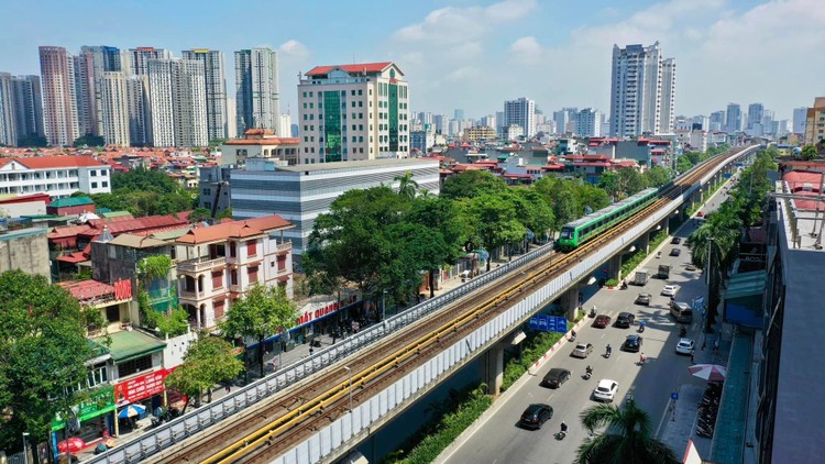 Hà Nội đặt mục tiêu hoàn thành 400 km đường sắt đô thị vào năm 2035. Ảnh: Lê Tiên