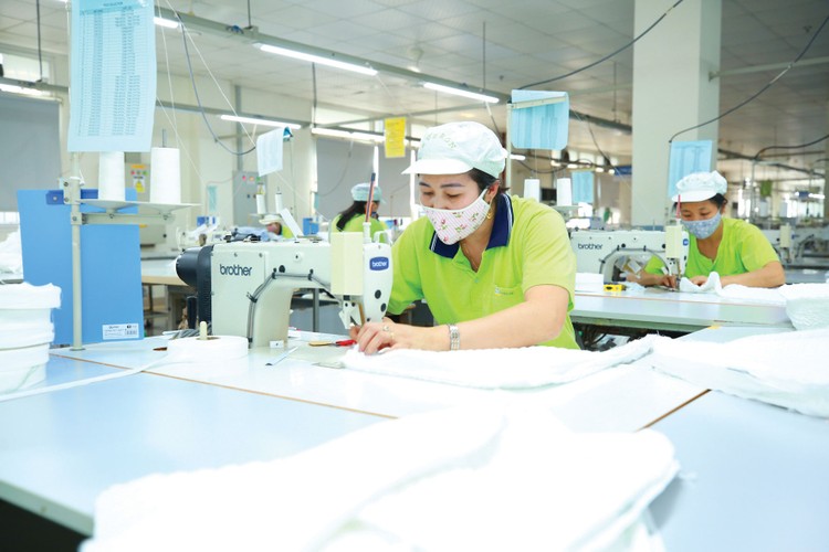 Năm 2025, Chính phủ đặt chỉ tiêu tăng trưởng GDP khoảng 6,5 - 7%, phấn đấu khoảng 8%. Ảnh: Lê Tiên