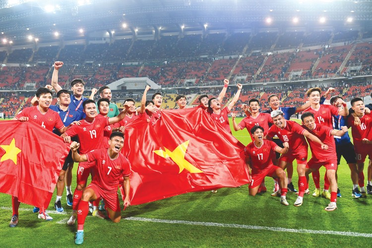 Đội tuyển bóng đá nam Việt Nam vô địch ASEAN Cup 2024 sau khi chiến thắng Thái Lan ở cả hai lượt trận chung kết