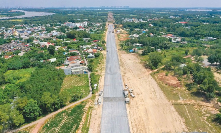 Ba gói thầu xây lắp chính của Dự án thành phần 3 thuộc Dự án Vành đai 3 TP.HCM đoạn qua tỉnh Đồng Nai đều chậm tiến độ. Ảnh: Nam Anh