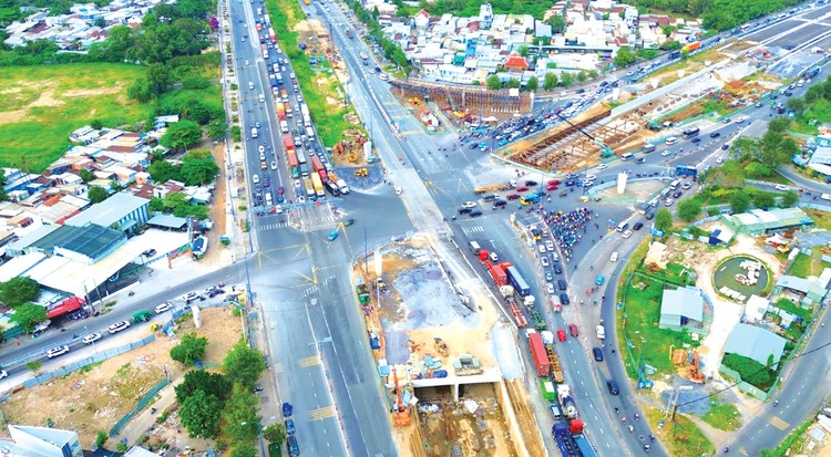 Hầm HC1 thuộc Dự án Nút giao thông An Phú dự kiến thông xe ngày 26/4/2025. Ảnh: Đào Trang