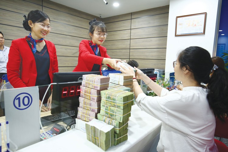 Từ đầu năm đến ngày 19/5/2025, dư nợ tín dụng toàn hệ thống đạt 16,49 triệu tỷ đồng, tăng 5,59% so với cuối năm 2024. Ảnh: Lê Tiên