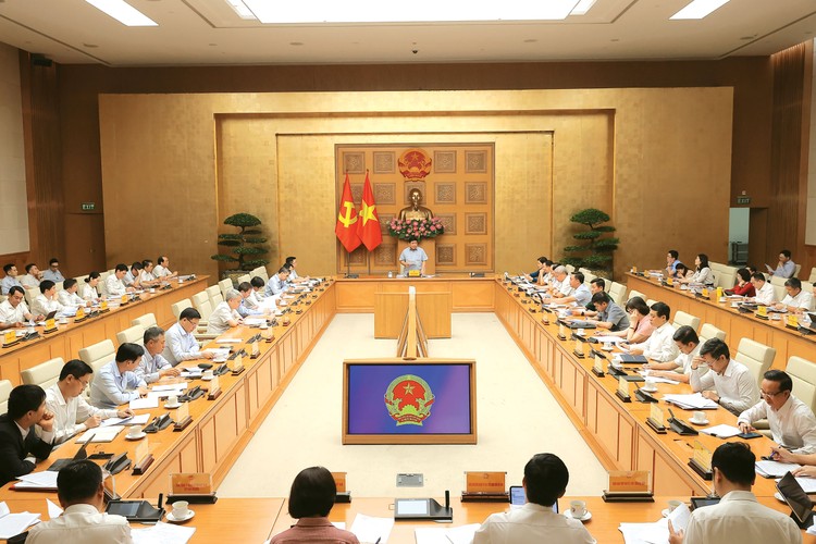 Phó Thủ tướng Chính phủ Nguyễn Chí Dũng chủ trì phiên họp về Đề án Tổng kết thực hiện Nghị quyết Trung ương 5 khoá XII về doanh nghiệp nhà nước. Ảnh: Thu Sa