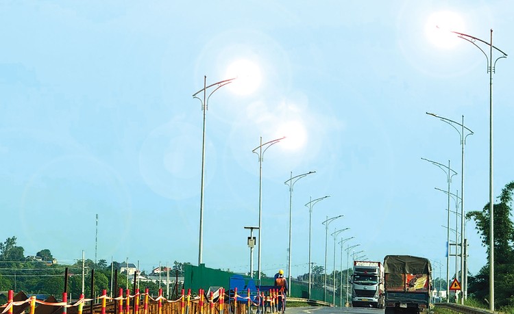 Gói thầu Thi công xây dựng, cải tạo hệ thống điện chiếu sáng trên địa bàn TP. Nam Định có giá 12,729 tỷ đồng. Ảnh minh họa: Nhã Chi