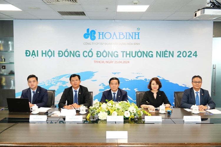 Trong năm 2024, Hòa Bình đặt mục tiêu tổng doanh thu đạt 10.800 tỷ đồng, trong đó doanh thu công ty mẹ là 8.600 tỷ đồng