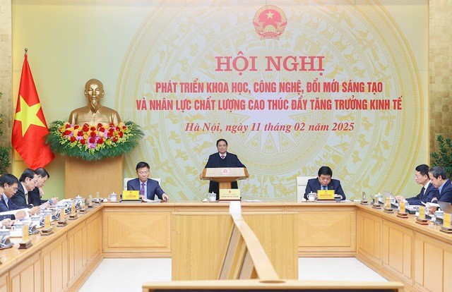 Thủ tướng Chính phủ Phạm Minh Chính chủ trì Hội nghị phát triển KHCN, ĐMST và nhân lực chất lượng cao thúc đẩy tăng trưởng kinh tế. Ảnh: VGP